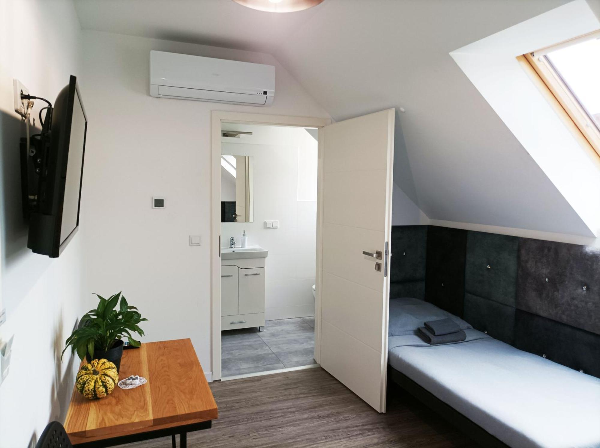 Pokoje Pod Palacem Koszecin Quarto foto